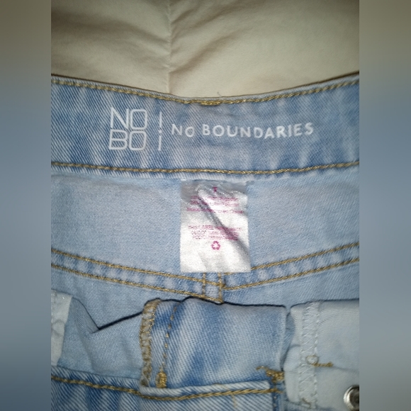 COPY - 🍄3/$20 sale!!!🍄 Jean shorts light wash - Picture 3 of 5